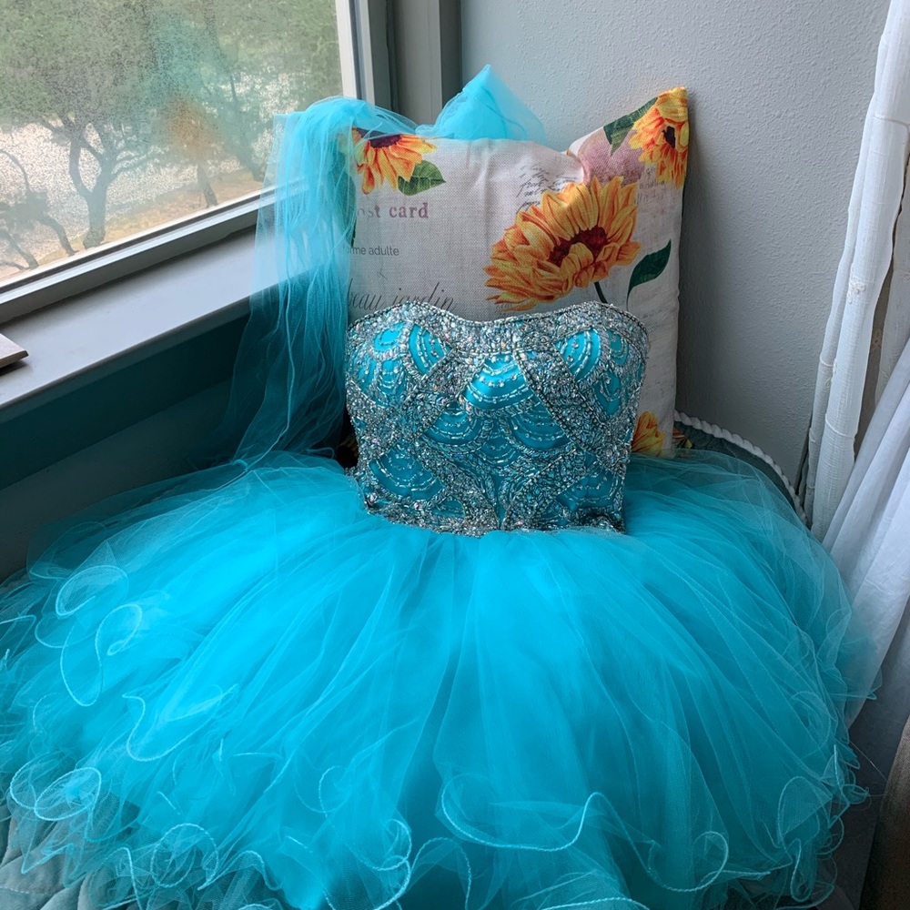 Strapless Mid-thigh Dress with Matching Shawl